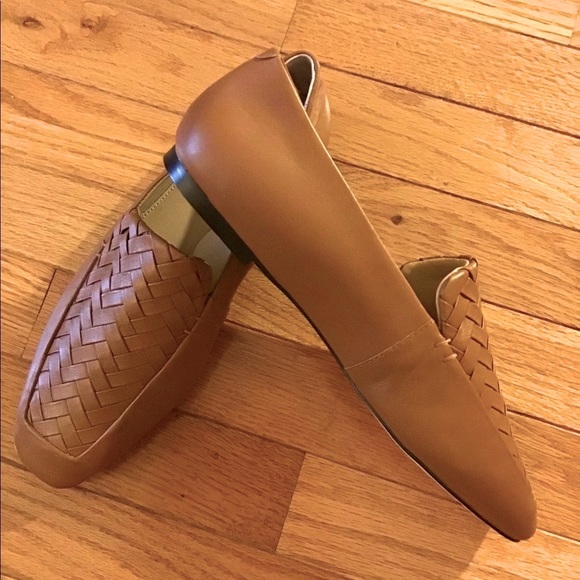 Banana Republic Shoes - NEW BANANA REPUBLIC SOFT WOVEN LEATHER LOAFER
